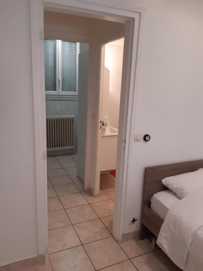 Appartement Aad1 Clamart 200 M Du Tramway T6 St Pave Blc Avec Cuisine Separee Exterior photo